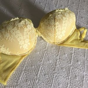 Victoria's Secret Dream Angels Push-Up Bra 💛
